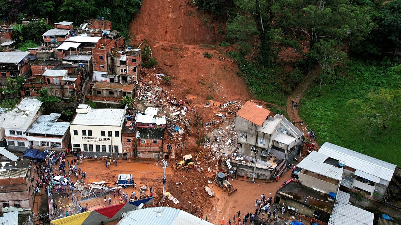 Vista aérea da destruição na Zona da Mata MG